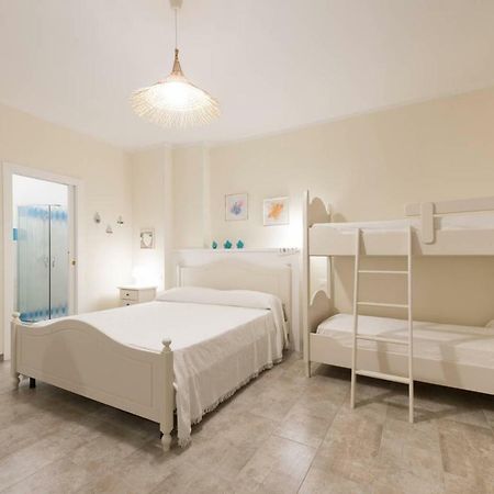Casa Vacanze Poseidone Lido Conchiglia Exterior foto